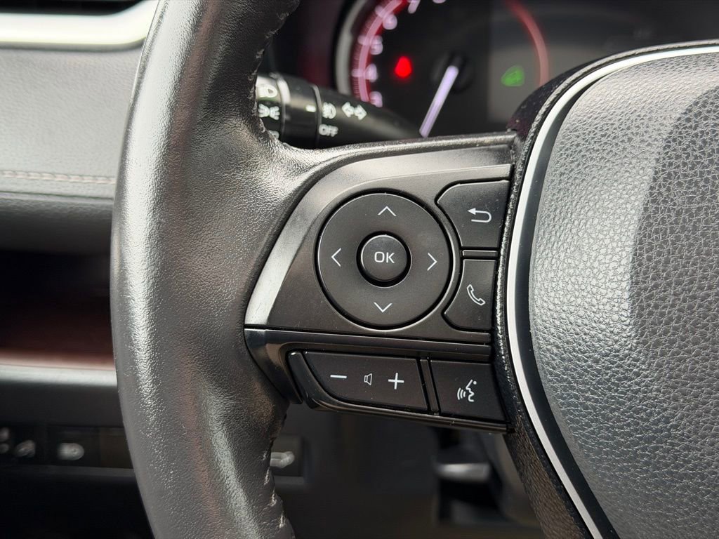 Used 2020 Toyota RAV4 Limited image 18