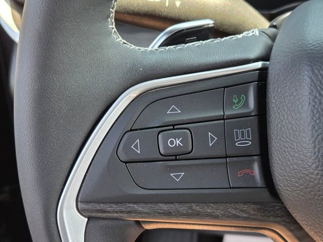 Used 2025 Jeep Grand Cherokee L Limited RWD image 25