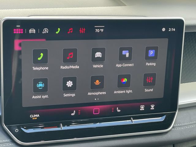 New 2026 Volkswagen Tiguan SE R-Line FWD image 10