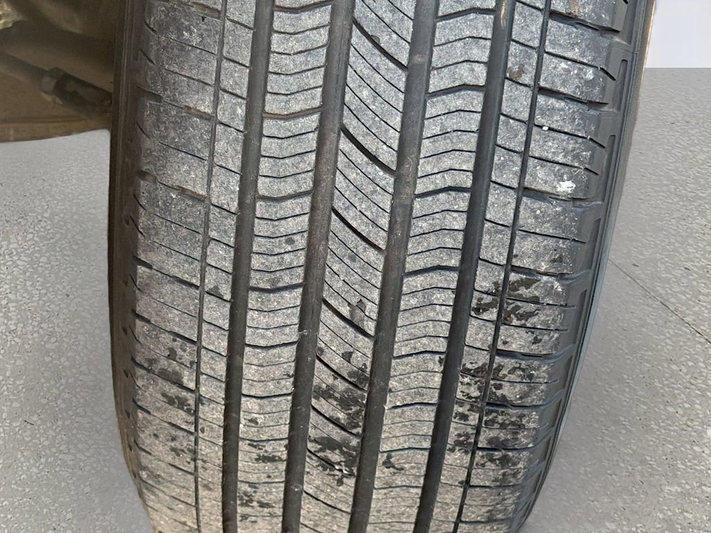 Used 2024 Jeep Grand Cherokee L Limited w/ Luxury Tech Group II AWD/4WD image 44