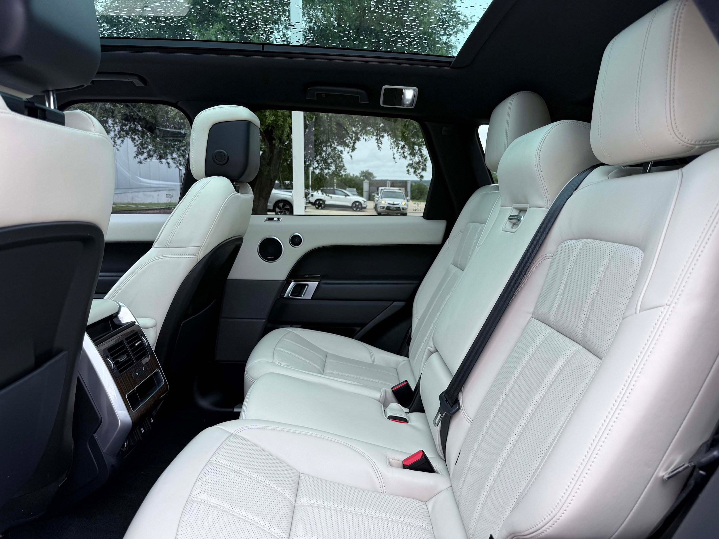 Used 2020 Land Rover Range Rover Sport HSE AWD/4WD image 14