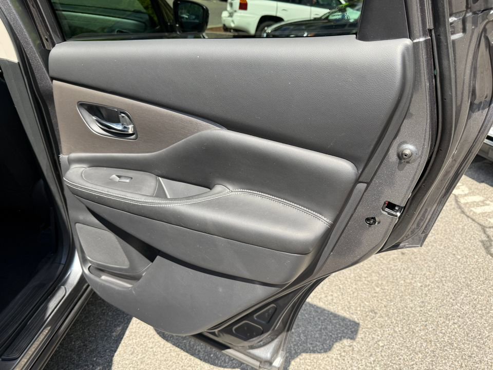 Used 2022 Nissan Murano S image 29