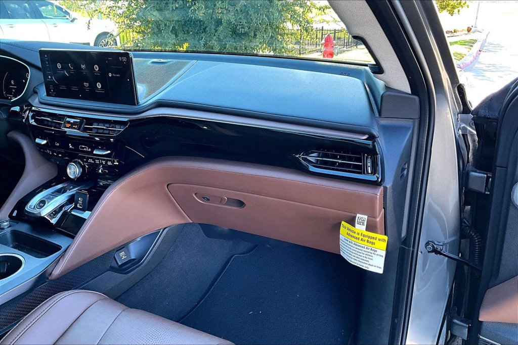 Certified 2025 Acura MDX w/ Technology Package FWD image 18