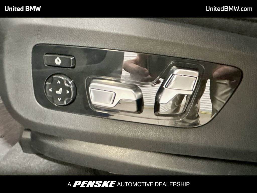 Used 2025 BMW X5 M60i w/ Executive Package image 12