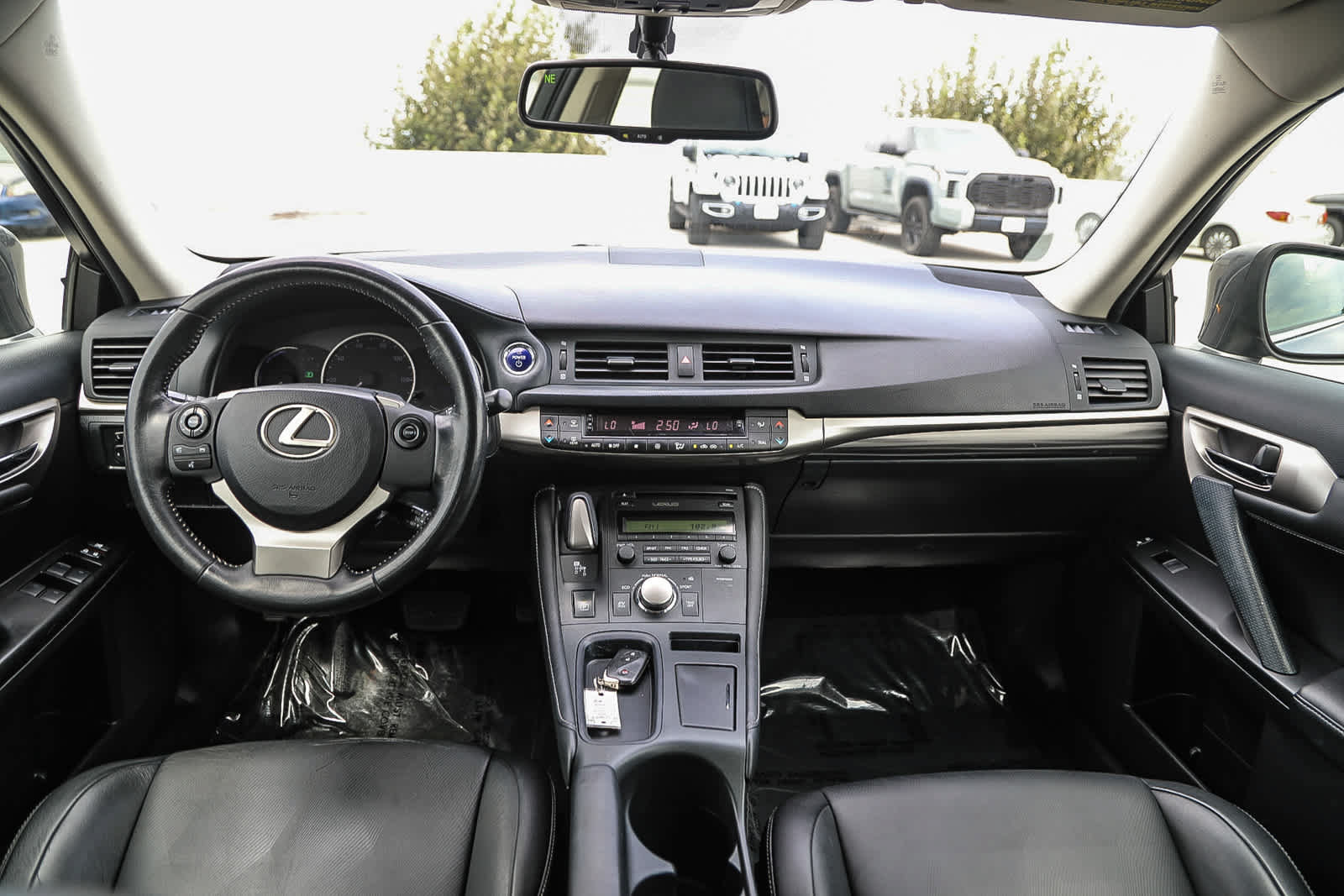 Used 2015 Lexus CT 200h FWD image 12