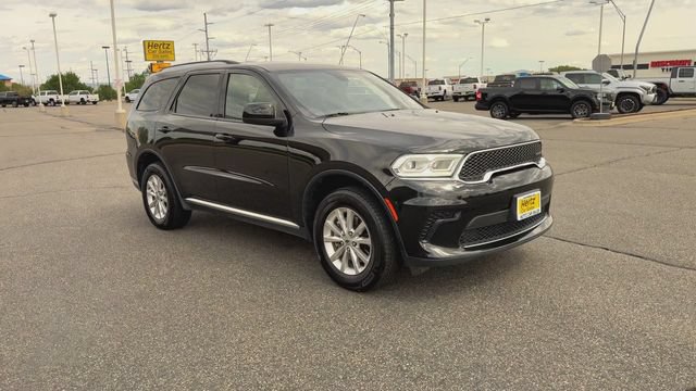 Used 2024 Dodge Durango SXT w/ 3rd Row Seating Group AWD/4WD image 2
