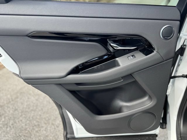 New 2026 Land Rover Range Rover Evoque S AWD/4WD image 12
