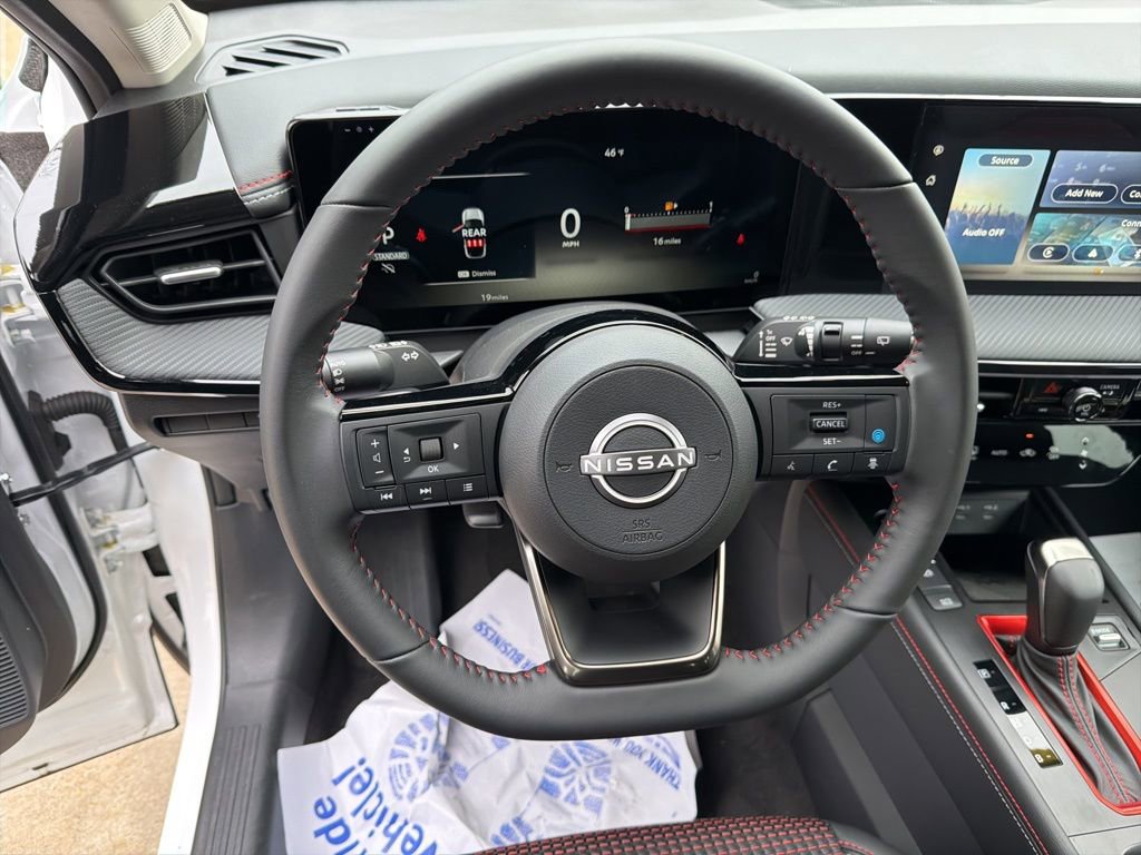 Used 2025 Nissan Kicks SR image 17