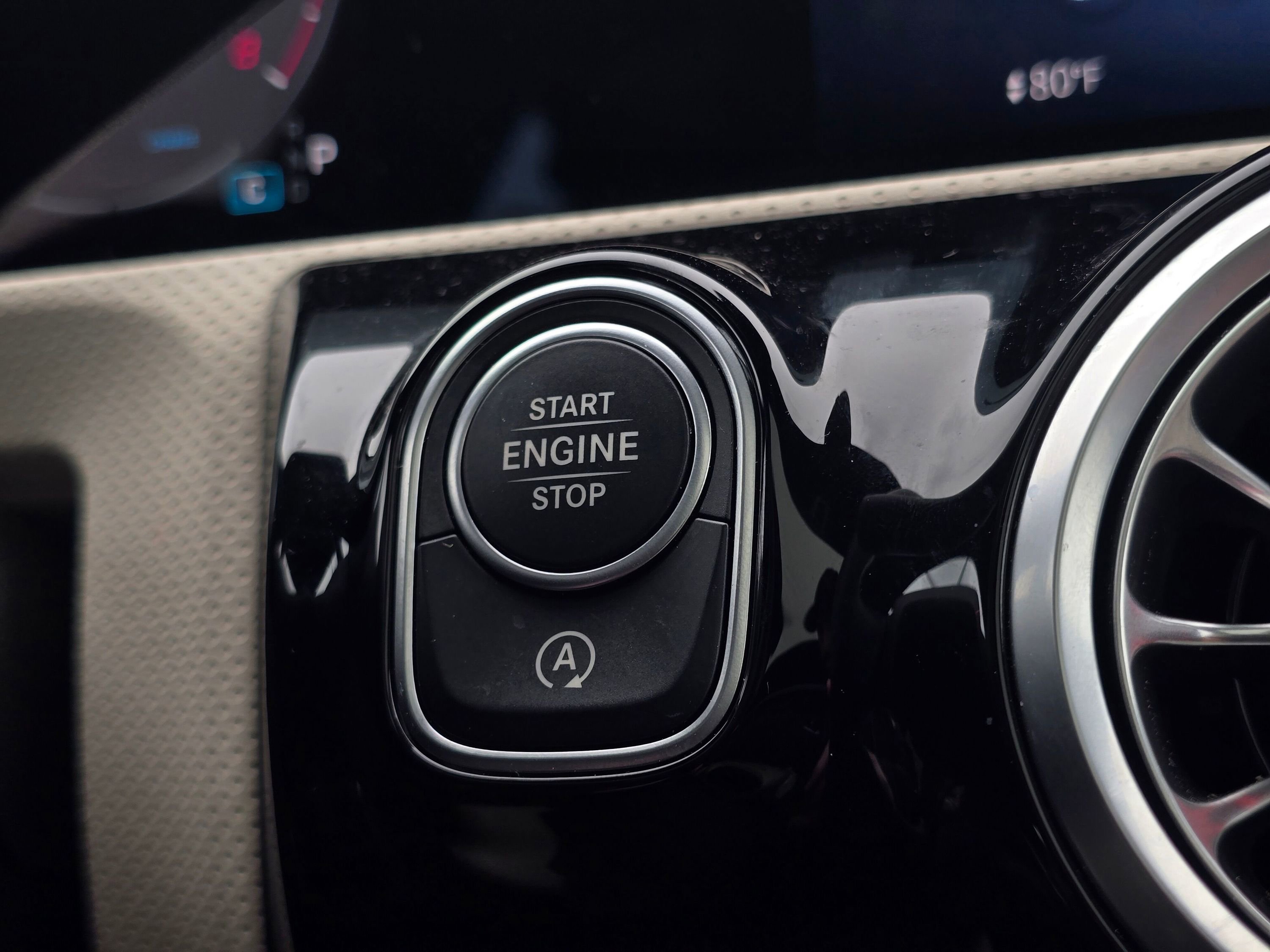 Used 2025 Mercedes-Benz CLA 250 4MATIC image 43