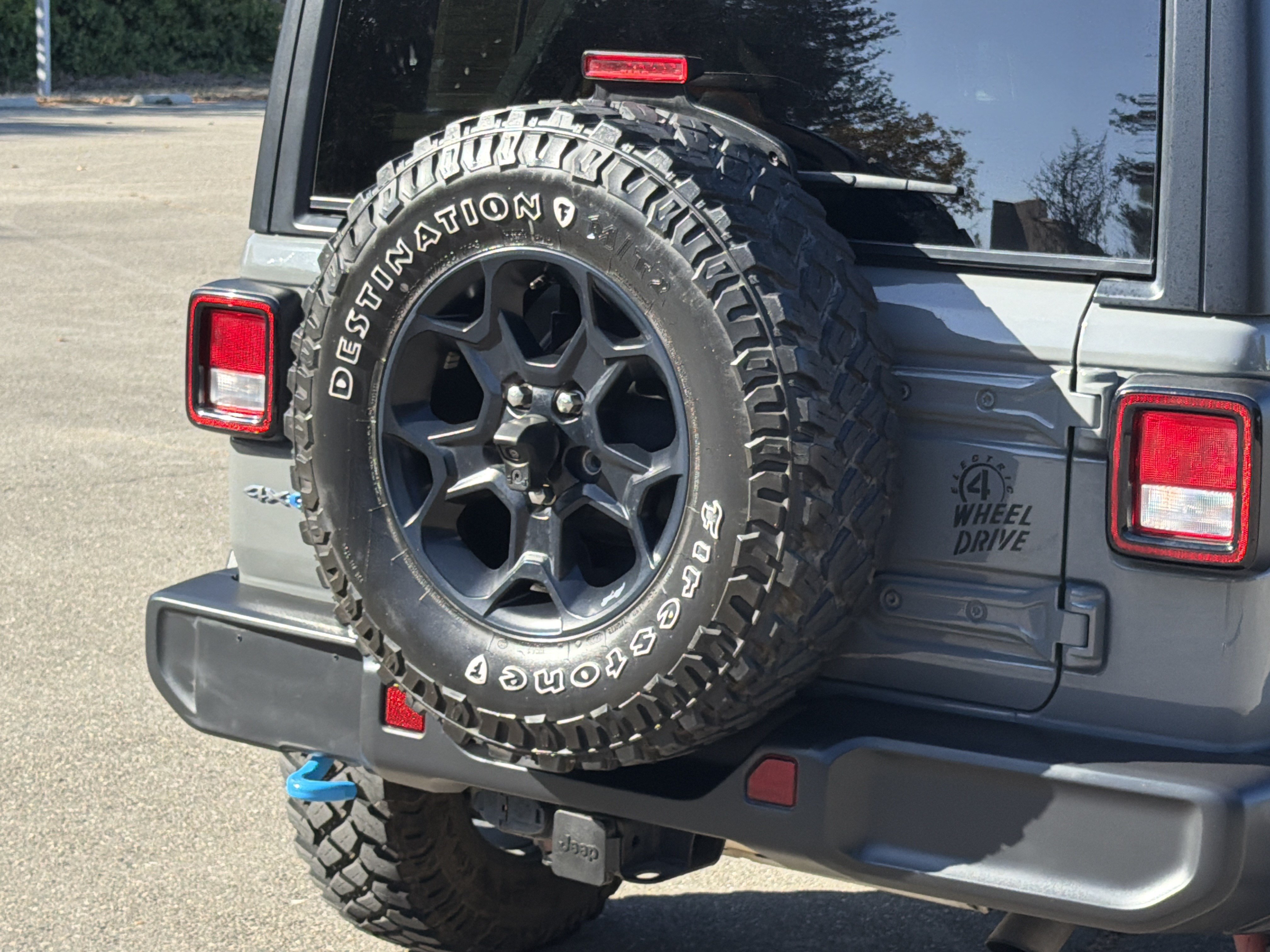 Used 2023 Jeep Wrangler Unlimited AWD/4WD image 16