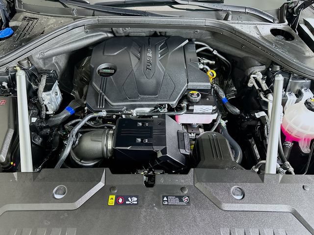 Certified 2026 Genesis GV70 2.5T Advanced AWD/4WD image 32