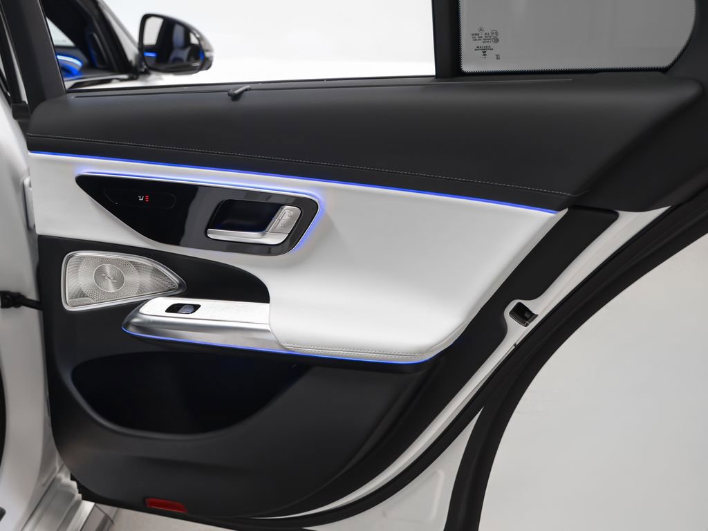 Used 2025 Mercedes-Benz E 53 AMG e 4MATIC Sedan image 39