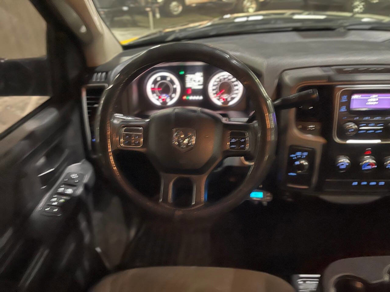 Used 2015 RAM 3500 Tradesman w/ Chrome Appearance Group image 13