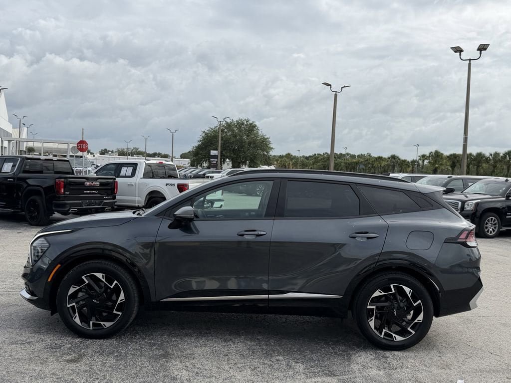 Used 2025 Kia Sportage SX FWD image 8