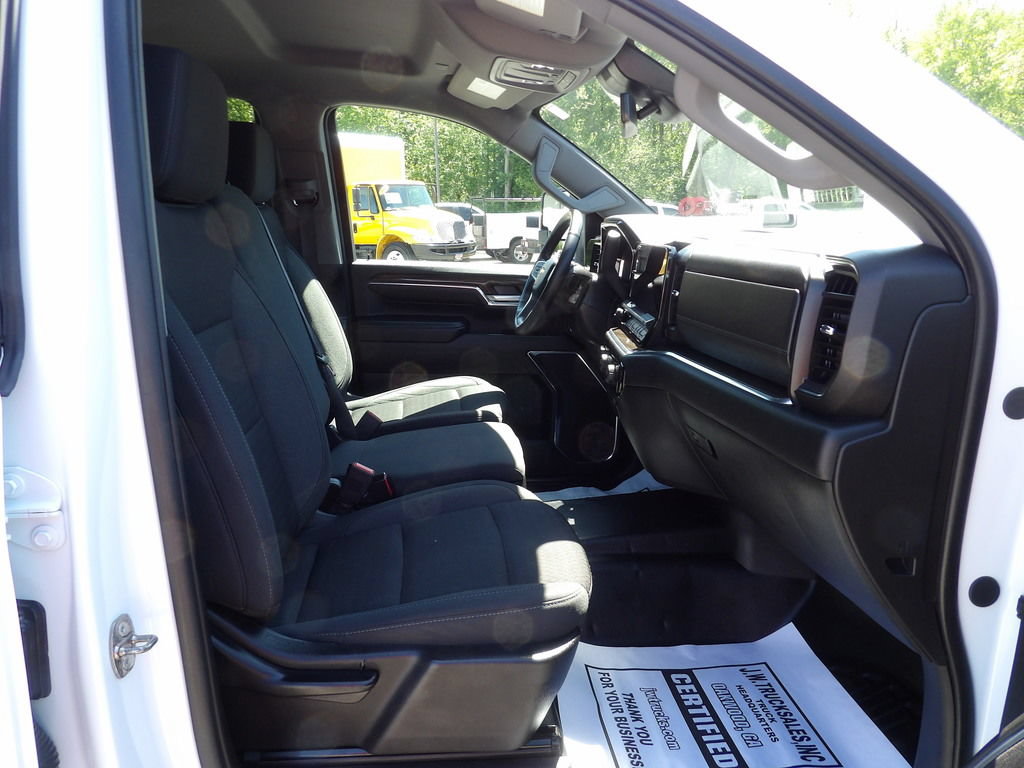 Used 2024 Chevrolet Silverado 3500 LT w/ Convenience Package AWD/4WD image 42