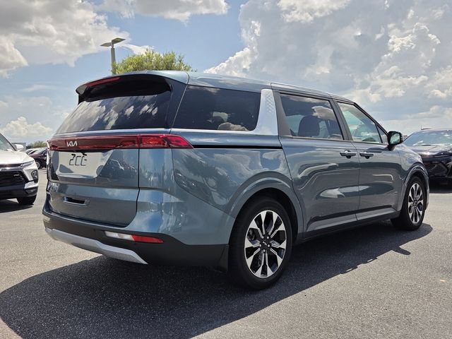 Used 2023 Kia Carnival EX FWD image 6