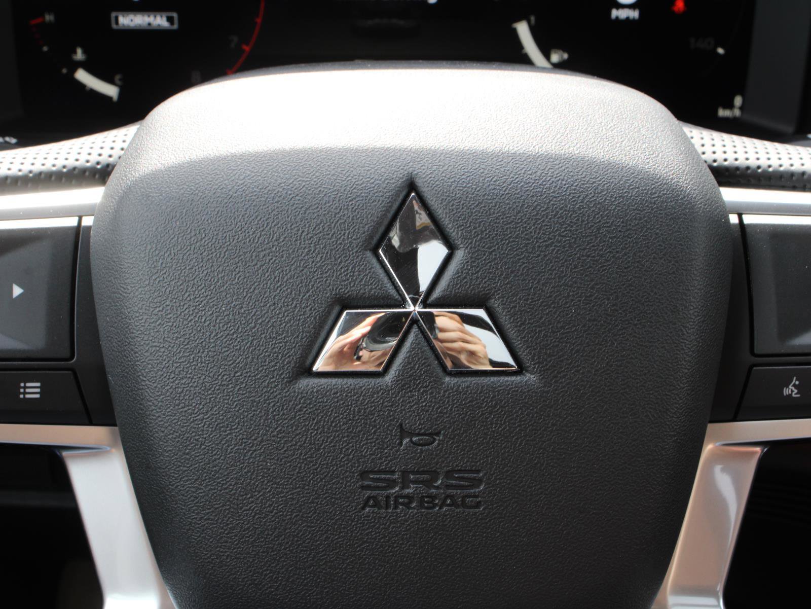 New 2025 Mitsubishi Outlander SEL image 34