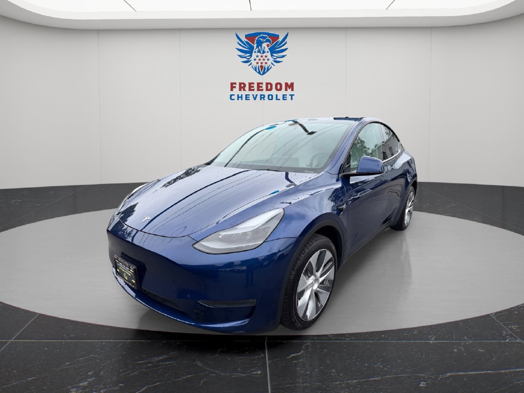Used 2024 Tesla Model Y Long Range AWD/4WD image 1