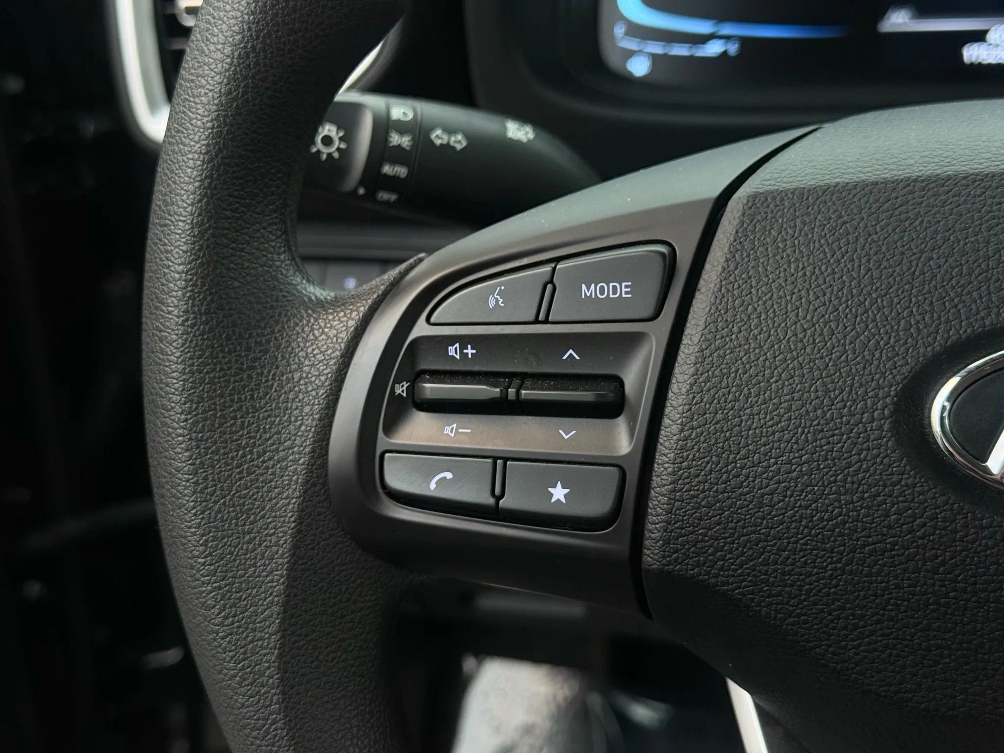 Used 2023 Hyundai Venue SE w/ Cargo Package image 31