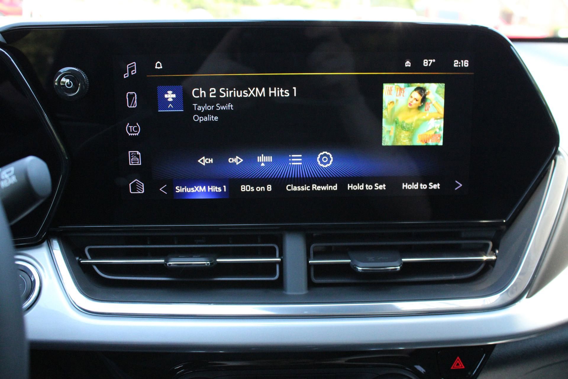 New 2026 Chevrolet Trax LT w/ Driver Confidence Package FWD image 36