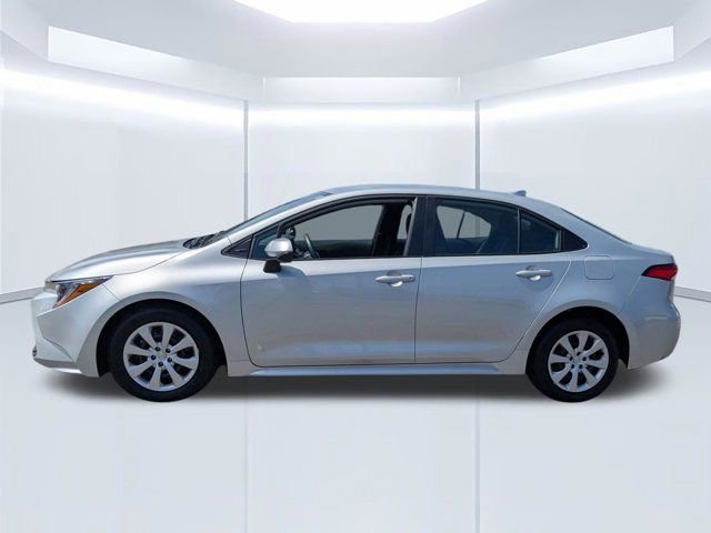 Used 2025 Toyota Corolla LE FWD image 7