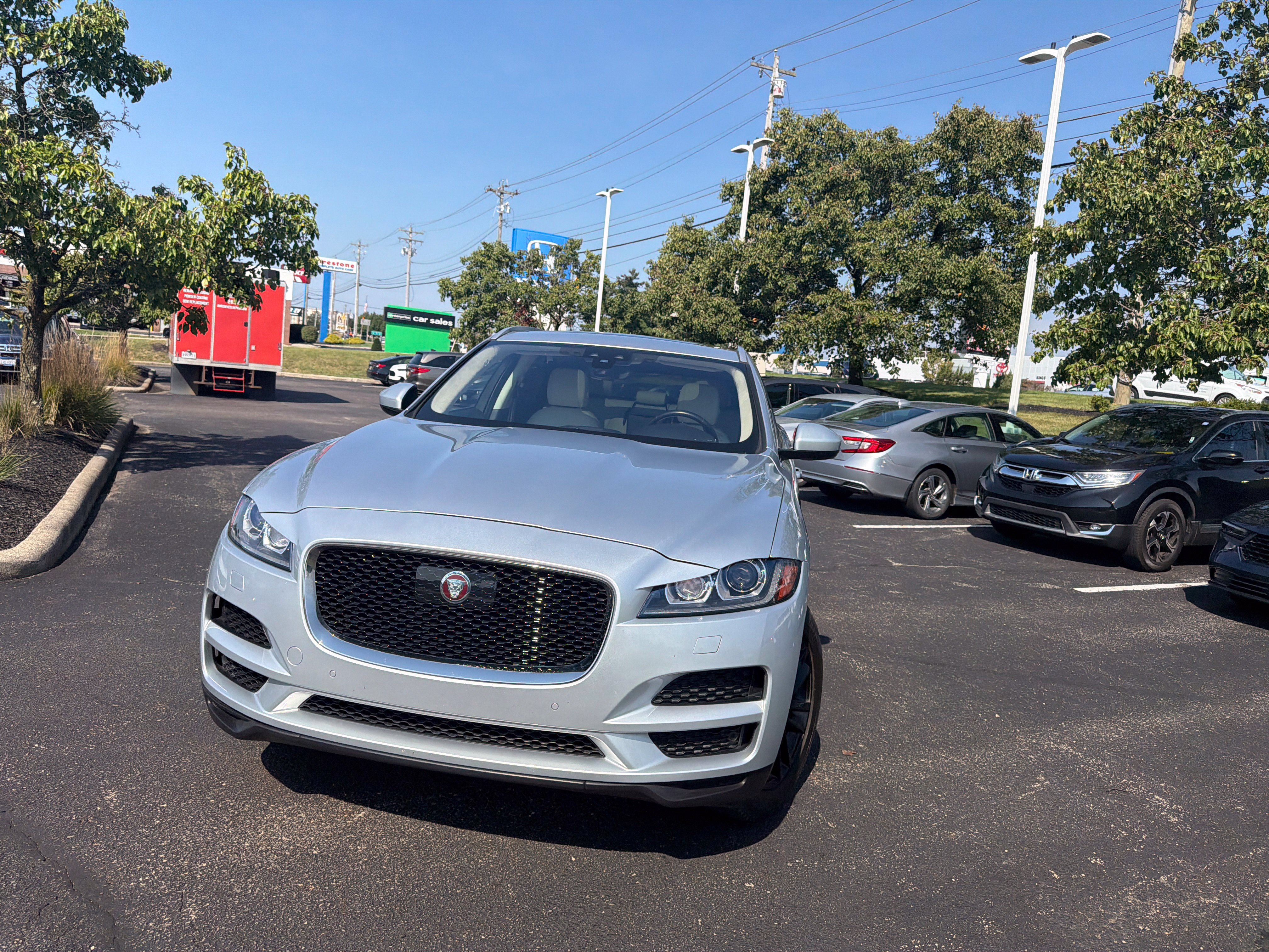 Used 2019 Jaguar F-PACE Prestige AWD/4WD image 4
