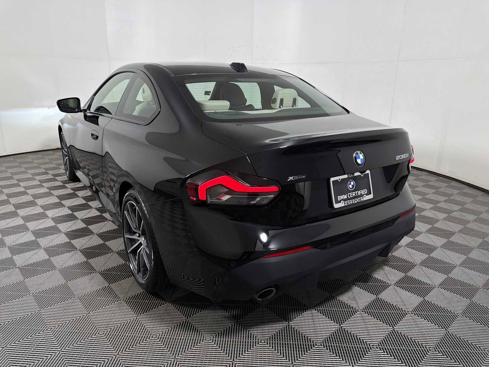 Certified 2023 BMW 230i xDrive 230i xDrive w/ Premium Package image 5