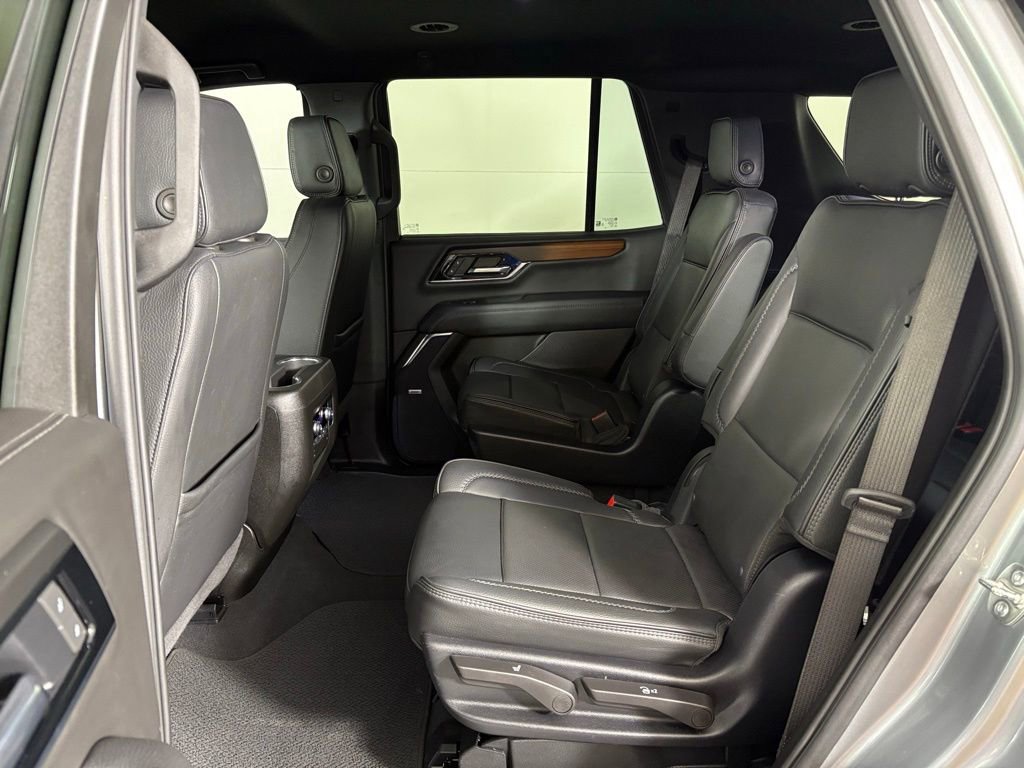 Used 2025 GMC Yukon Denali image 41