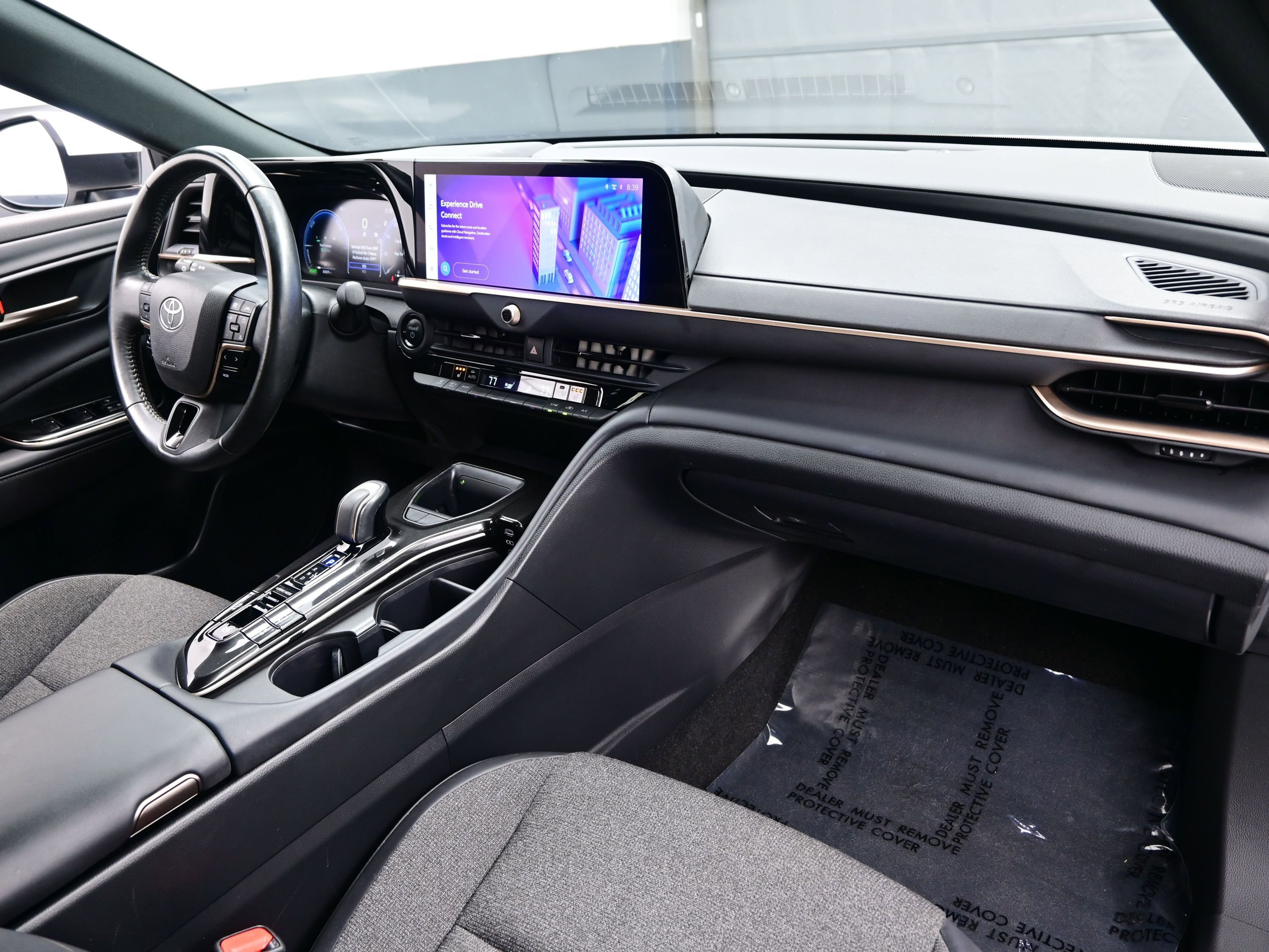 Used 2024 Toyota Crown XLE AWD/4WD image 15