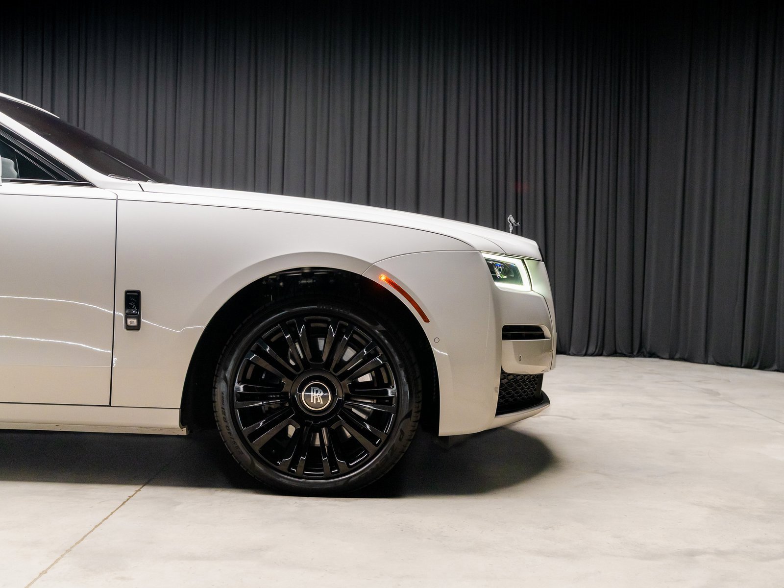 Used 2021 Rolls-Royce Ghost image 24