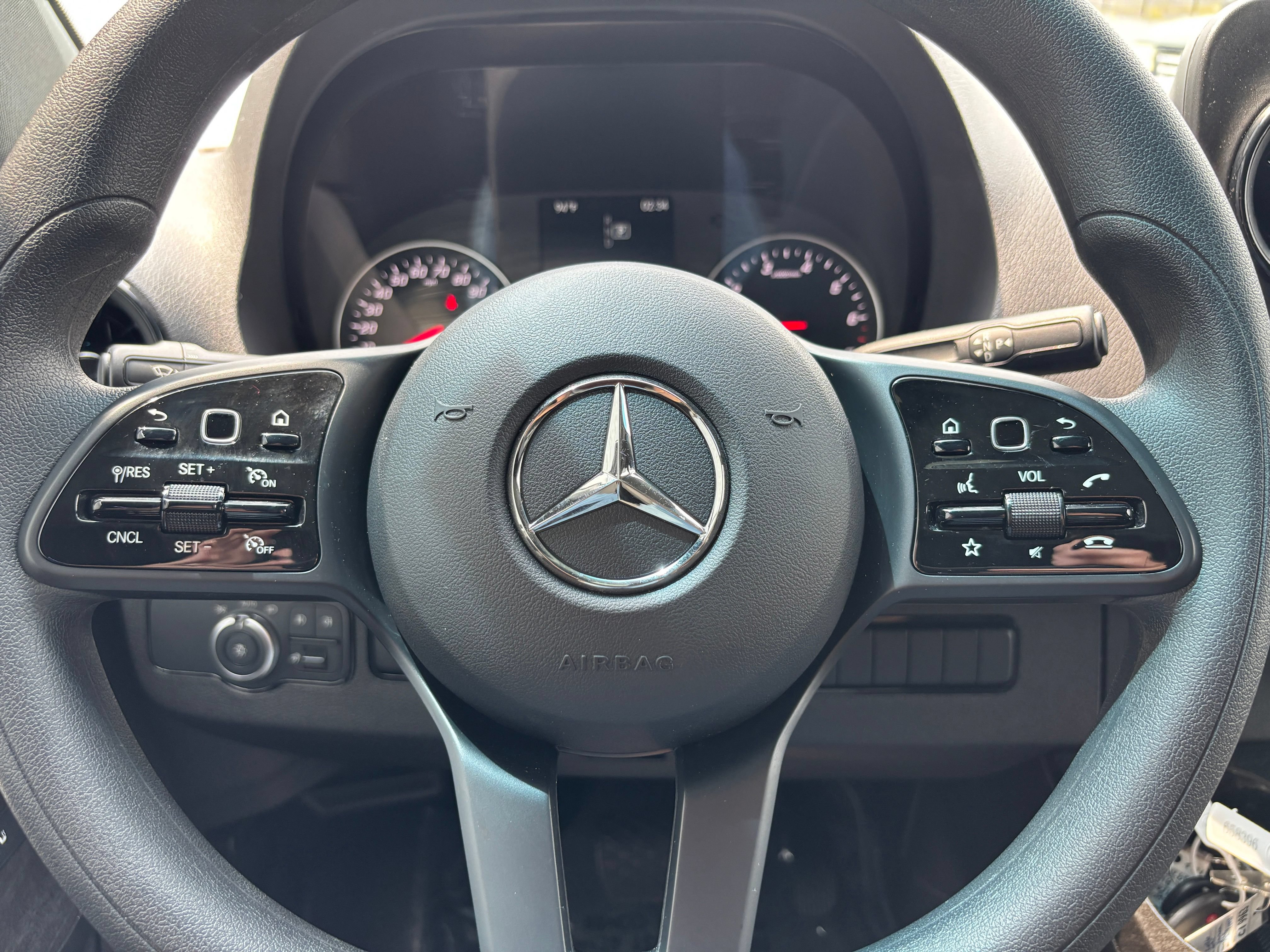 Used 2023 Mercedes-Benz Sprinter 2500 image 30