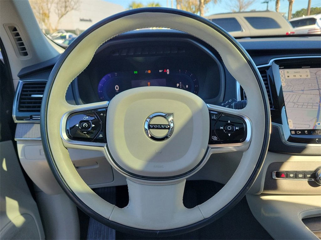 Used 2023 Volvo XC90 B6 Plus image 22