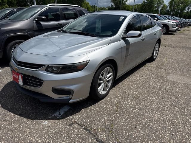 Used 2017 Chevrolet Malibu Hybrid FWD image 4