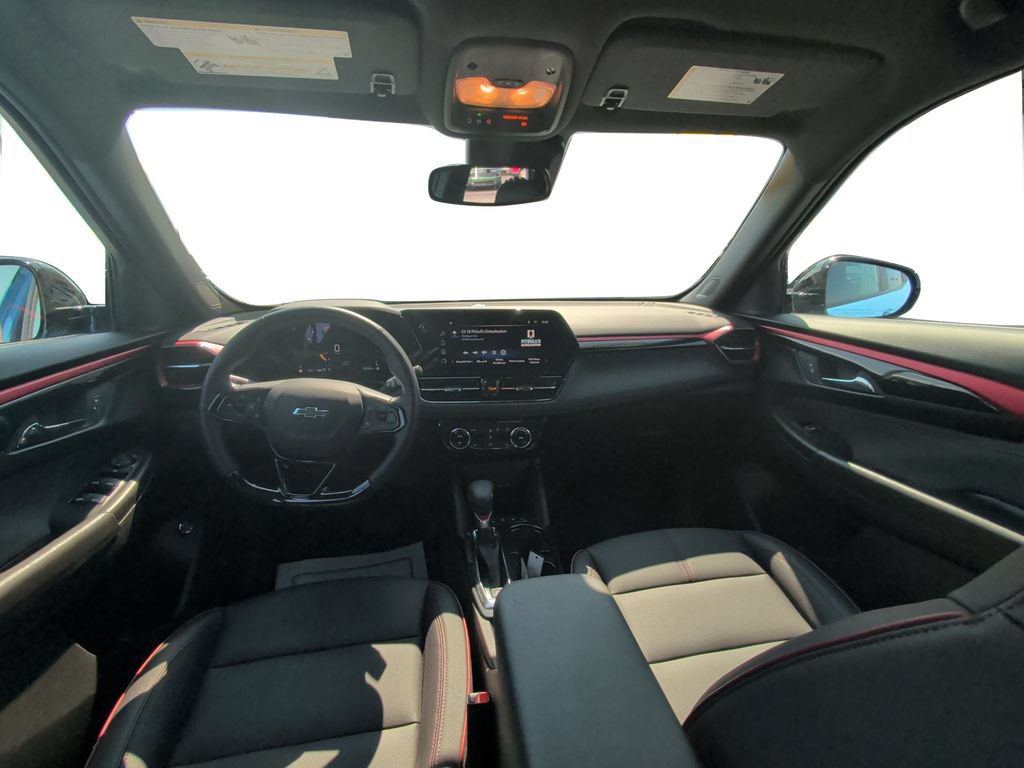 Used 2024 Chevrolet TrailBlazer RS w/ Convenience Package AWD/4WD image 9