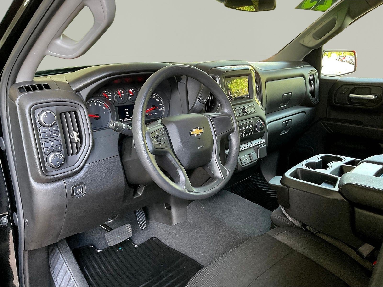 Used 2025 Chevrolet Silverado 1500 Custom AWD/4WD image 17