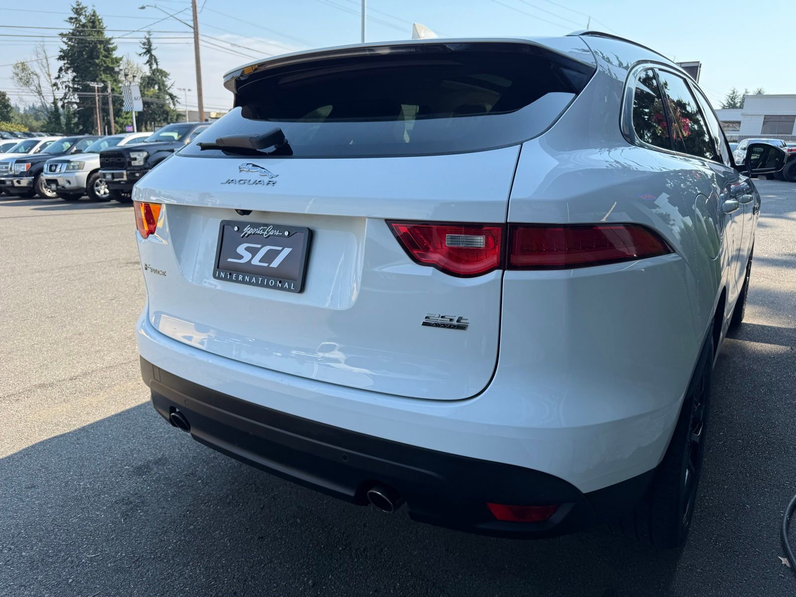 Used 2019 Jaguar F-PACE Premium AWD/4WD image 4