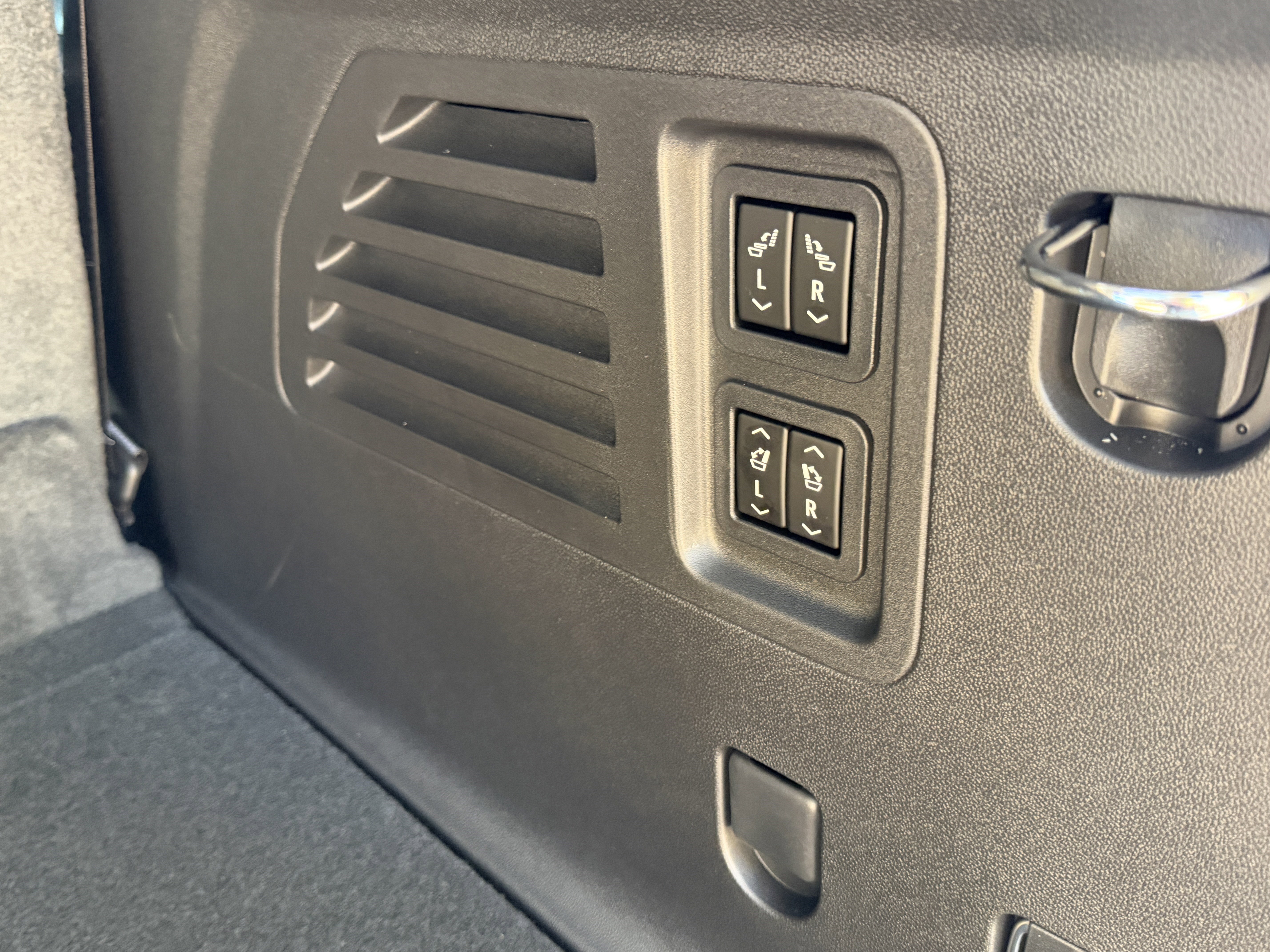 New 2026 GMC Acadia Denali w/ Super Cruise Package image 10