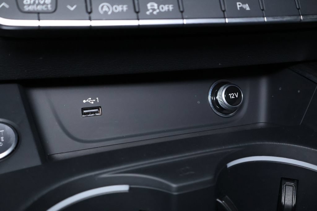 Used 2019 Audi A4 2.0T Premium Plus AWD/4WD image 36