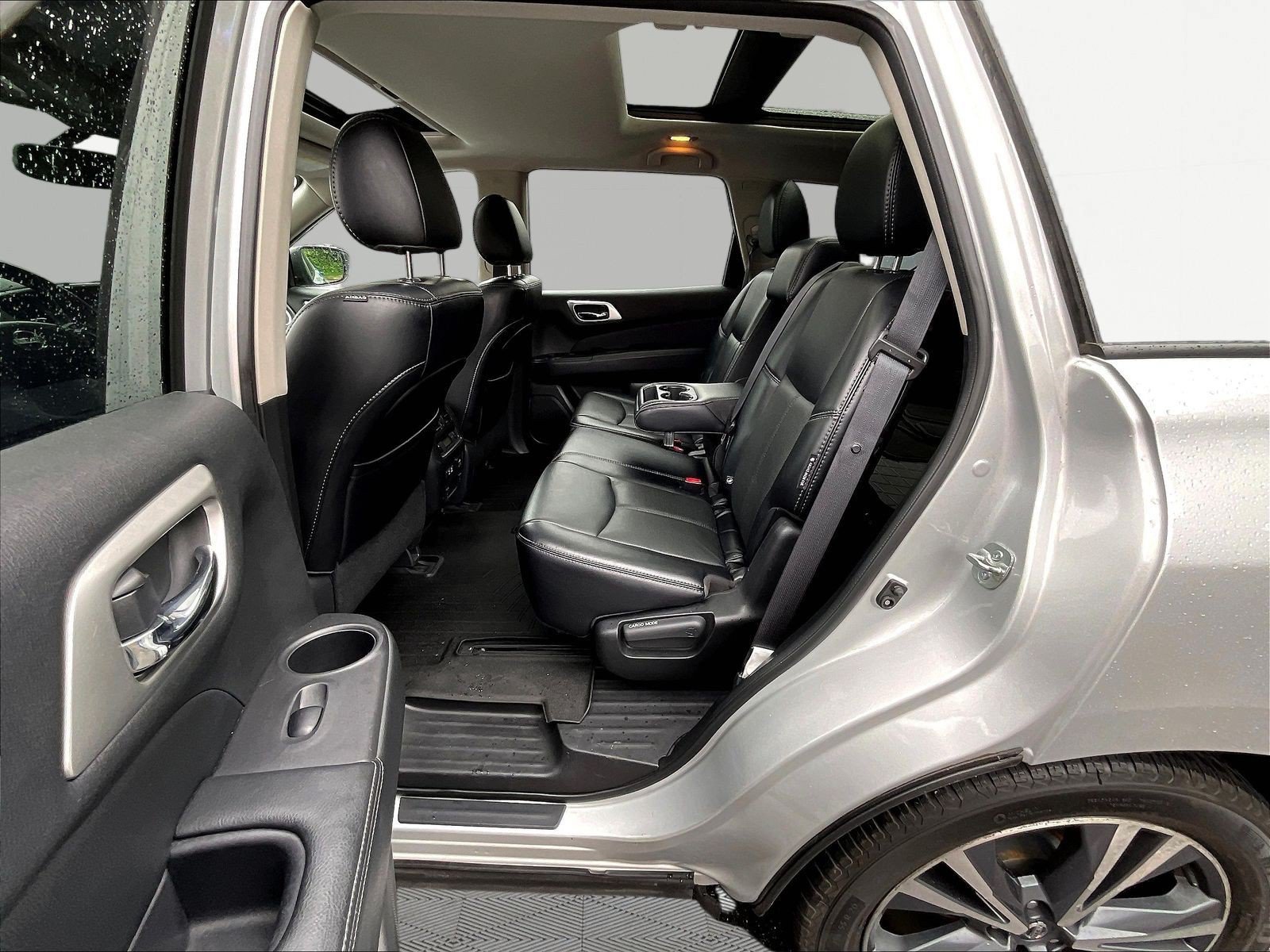 Used 2020 Nissan Pathfinder Platinum AWD/4WD image 22