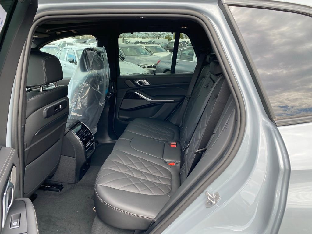 New 2026 BMW X5 xDrive40i w/ Executive Package image 7