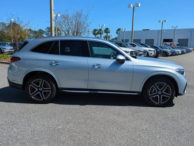 Used 2026 Mercedes-Benz GLC 300 image 3