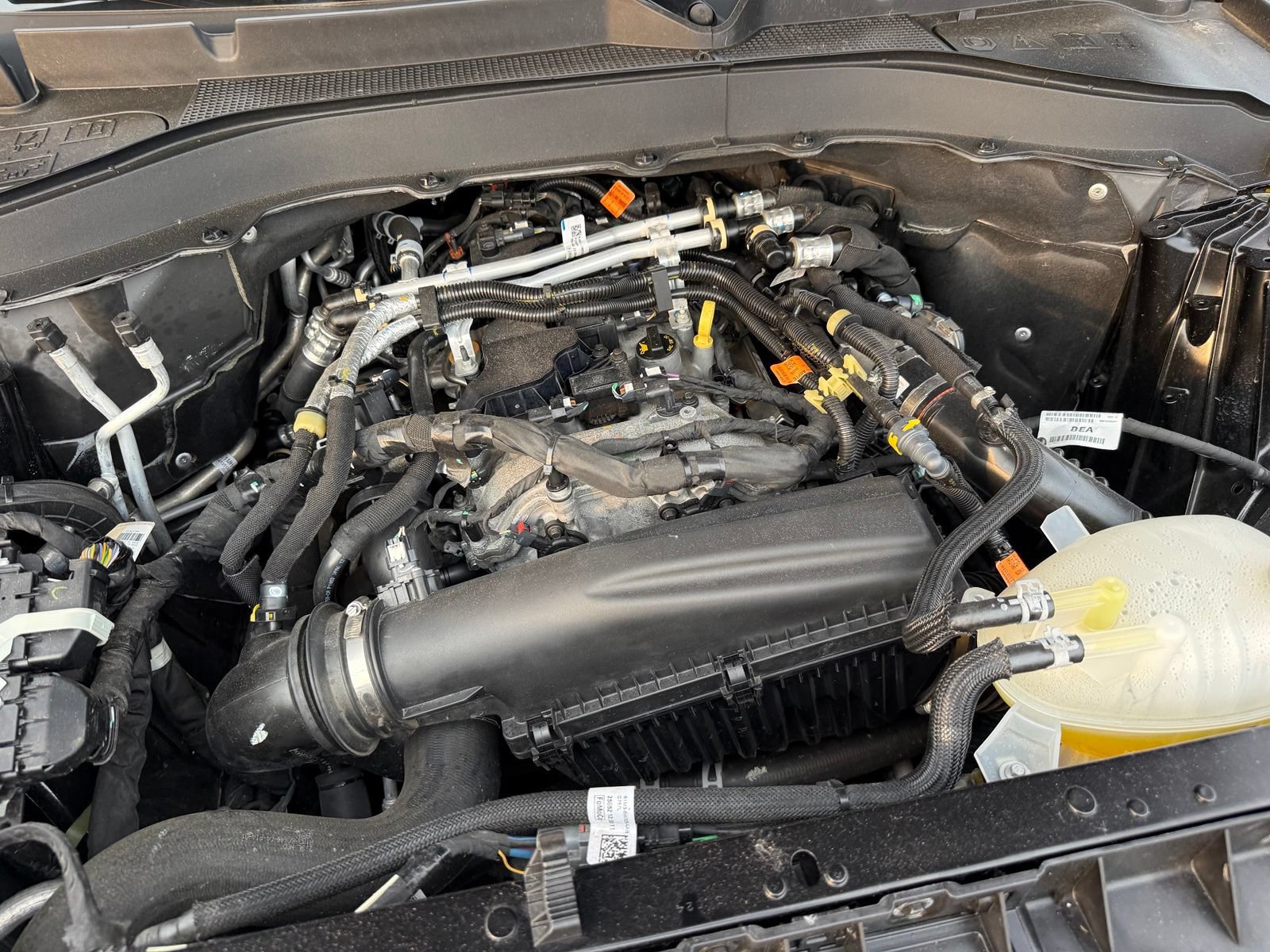 Used 2025 Ford Explorer Active AWD/4WD image 42