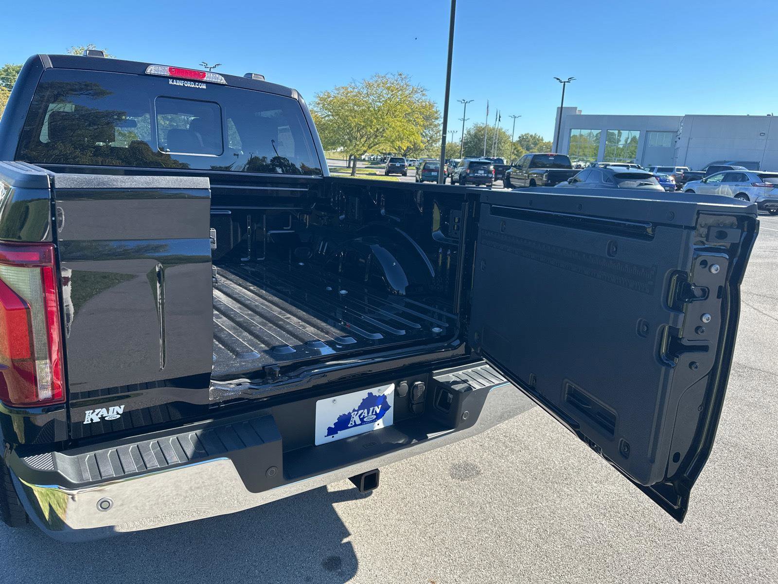 New 2025 Ford F150 Lariat image 14