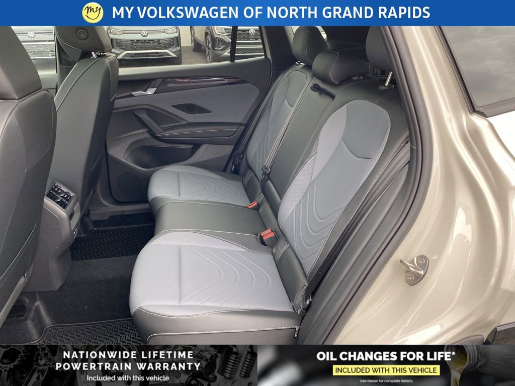 New 2026 Volkswagen Tiguan SE R-Line image 17