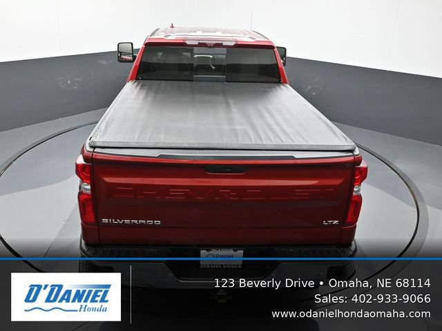 Used 2022 Chevrolet Silverado 1500 LTZ w/ LTZ Premium Package AWD/4WD image 17
