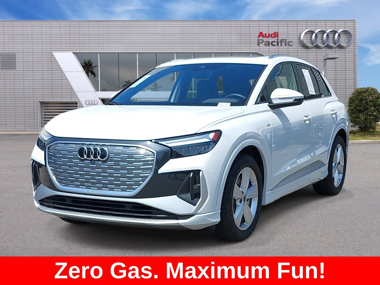 Used 2025 Audi Q4 e-tron Premium w/ Convenience Package