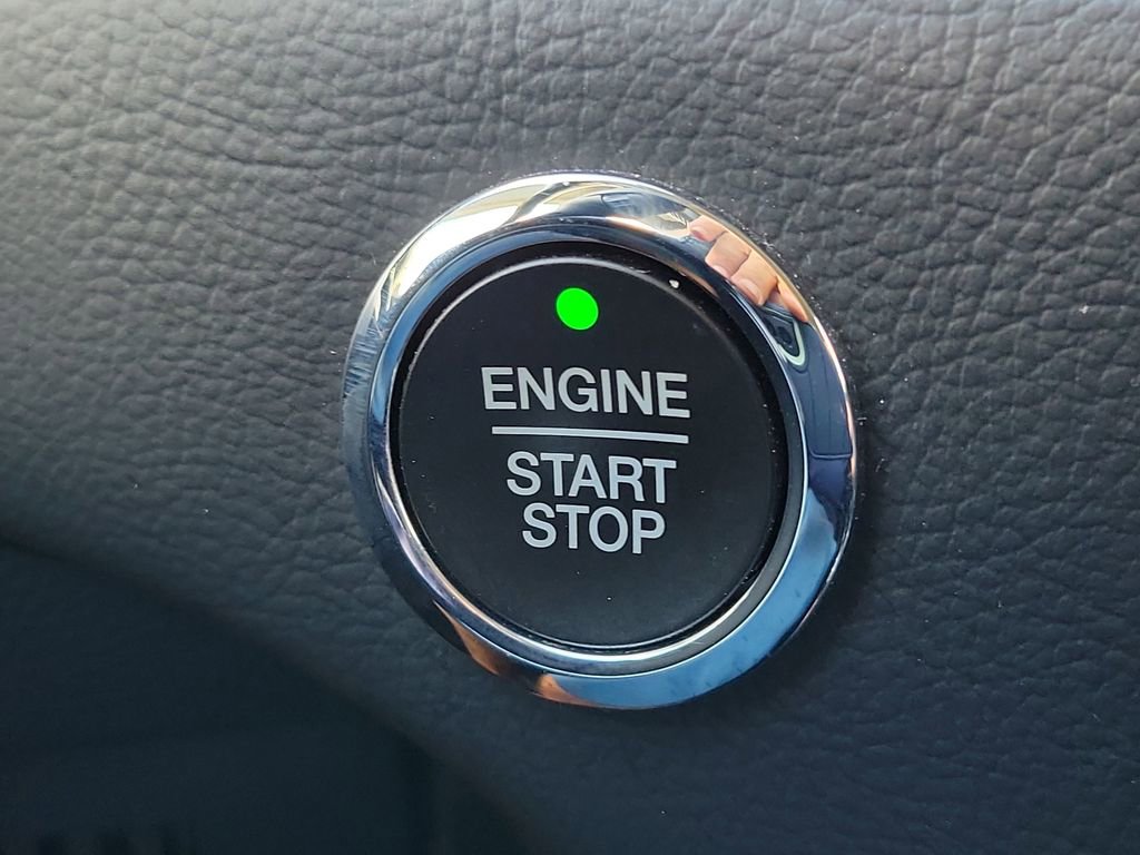 Used 2020 Ford Edge Titanium w/ Equipment Group 301A image 31