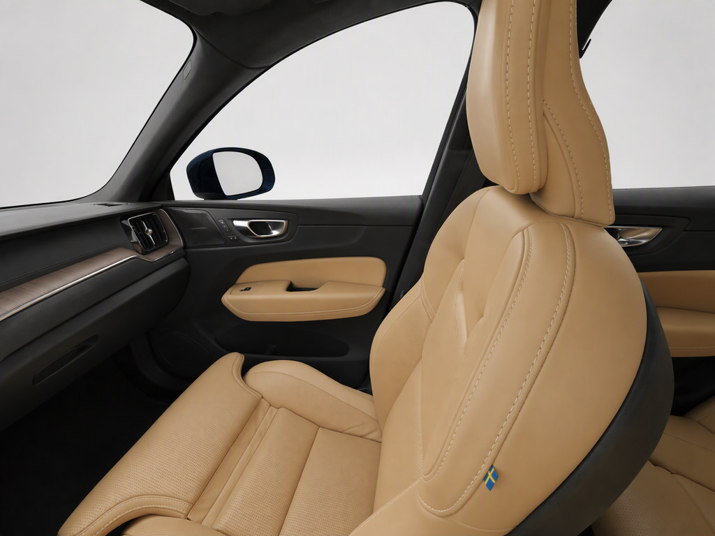 Certified 2024 Volvo XC60 B5 Ultimate w/ Protection Package Premier AWD/4WD image 14