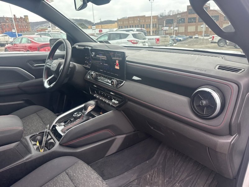 Used 2024 Chevrolet Colorado Z71 w/ Z71 Convenience Package 2 image 10