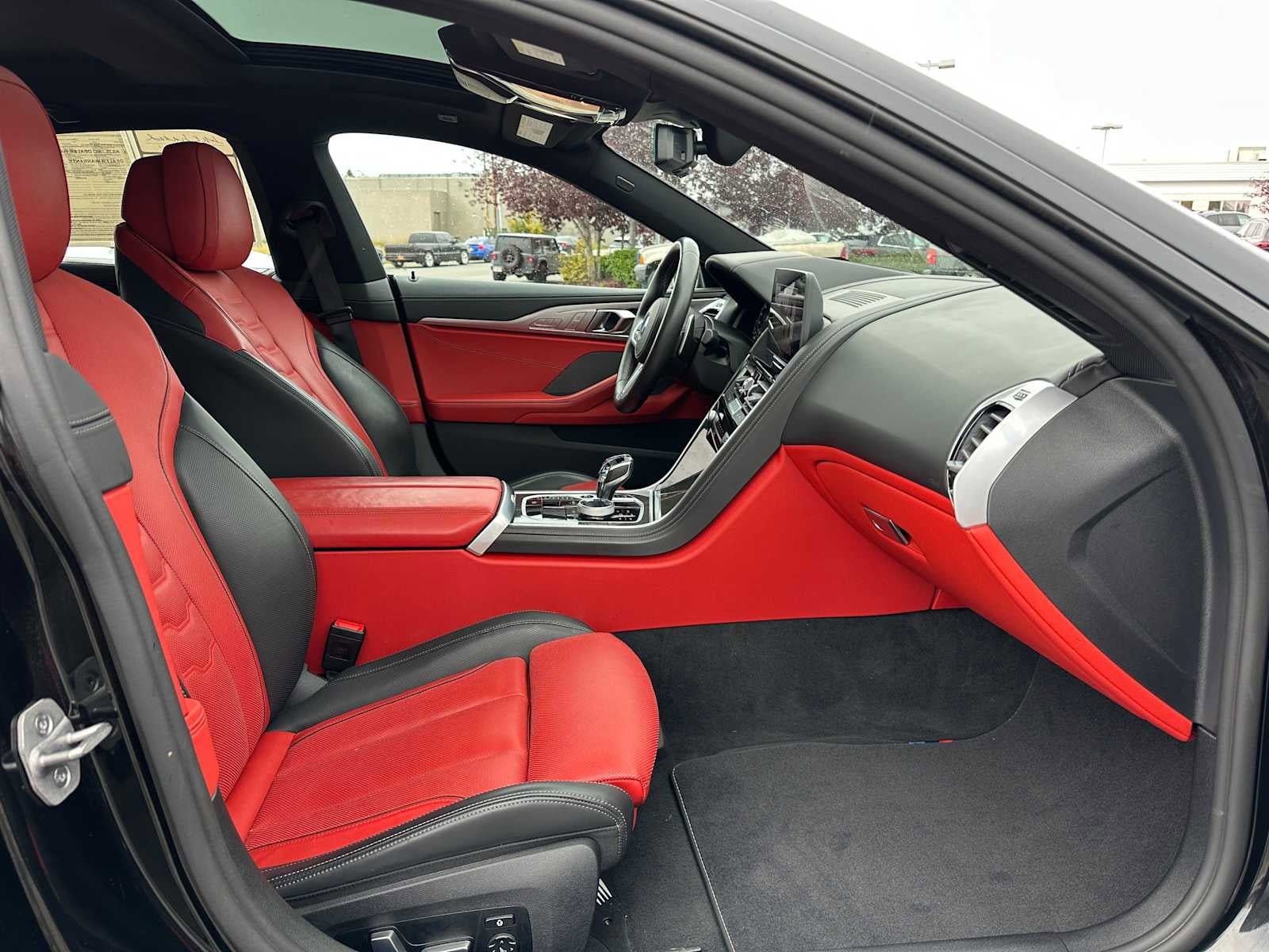 Used 2025 BMW M850i xDrive AWD/4WD image 10